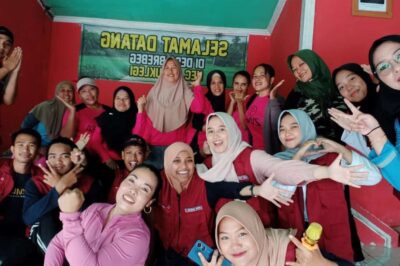 KKN Universitas Peradaban Gelar Senam “Macan Sangar” dan Pelatihan TikTok untuk Tingkatkan UMKM Ibu-Ibu Desa Brebeg