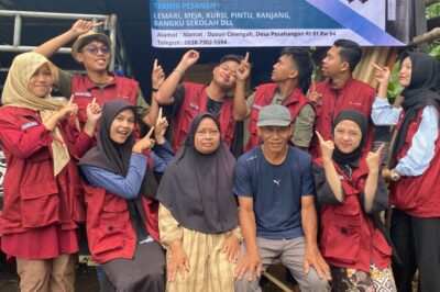 Mahasiswa KKN Universitas Peradaban Optimalkan Pemasaran UMKM Desa Pesahangan melalui Media Banner