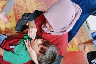 Posyandu Mawar Gelar Sosialisasi Cegah Stunting, Ibu-ibu Antusias Ikuti Praktik MPASI