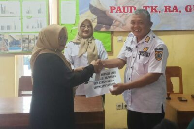 Desa Kutamendala Salurkan Insentif untuk Pendidik, Kader Posyandu dan Linmas