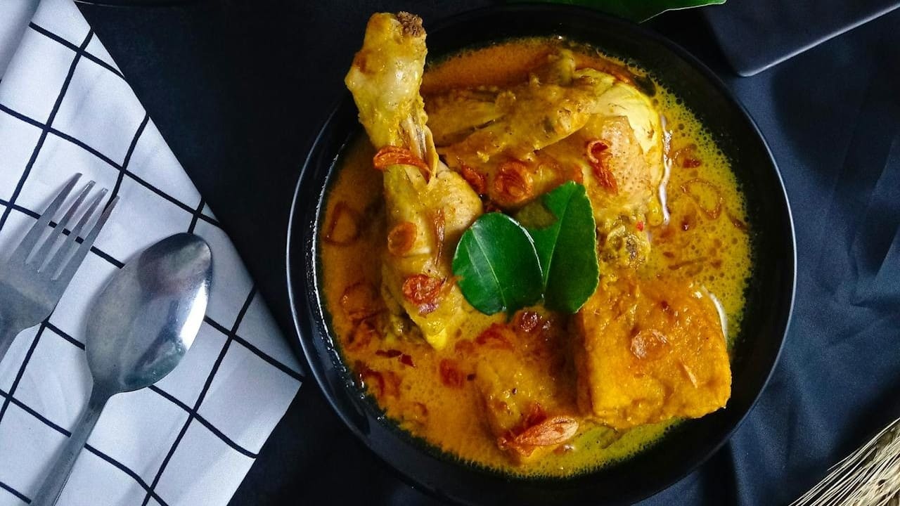 Ilustrasi opor ayam. Foto: Pexels.