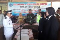 Kedes Wanatirta, Darto, SH., melantik 3 orang menjadi perangkat desa. Foto: Portal Pantura/Yudhi Prasetyo.