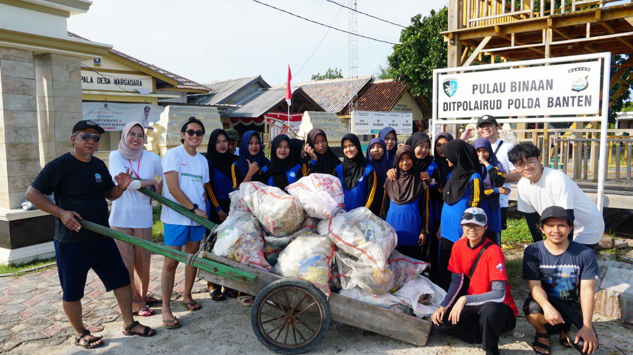Kegiatan Sharp Untuk Bumi berhasil mengumpulkan sampah sebanyak 75,25 Kg