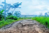 Kondisi ruas jalan poros Taraban-Pagojengan dalam kondisi rusak parah. Foto: Portal Pantura/Andi Yasir.