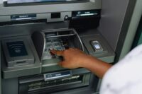 Ilustrasi ATM. Foto: Unsplash.