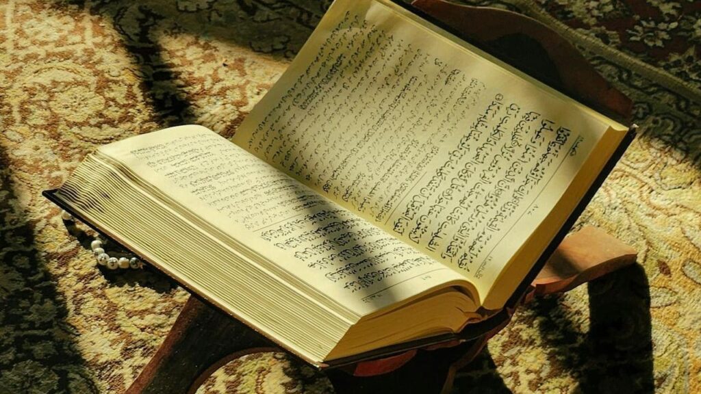 Doa Jumat Terakhir Bulan Rajab 1447 H: Amalan untuk Kelancaran Rezeki Sepanjang Tahun