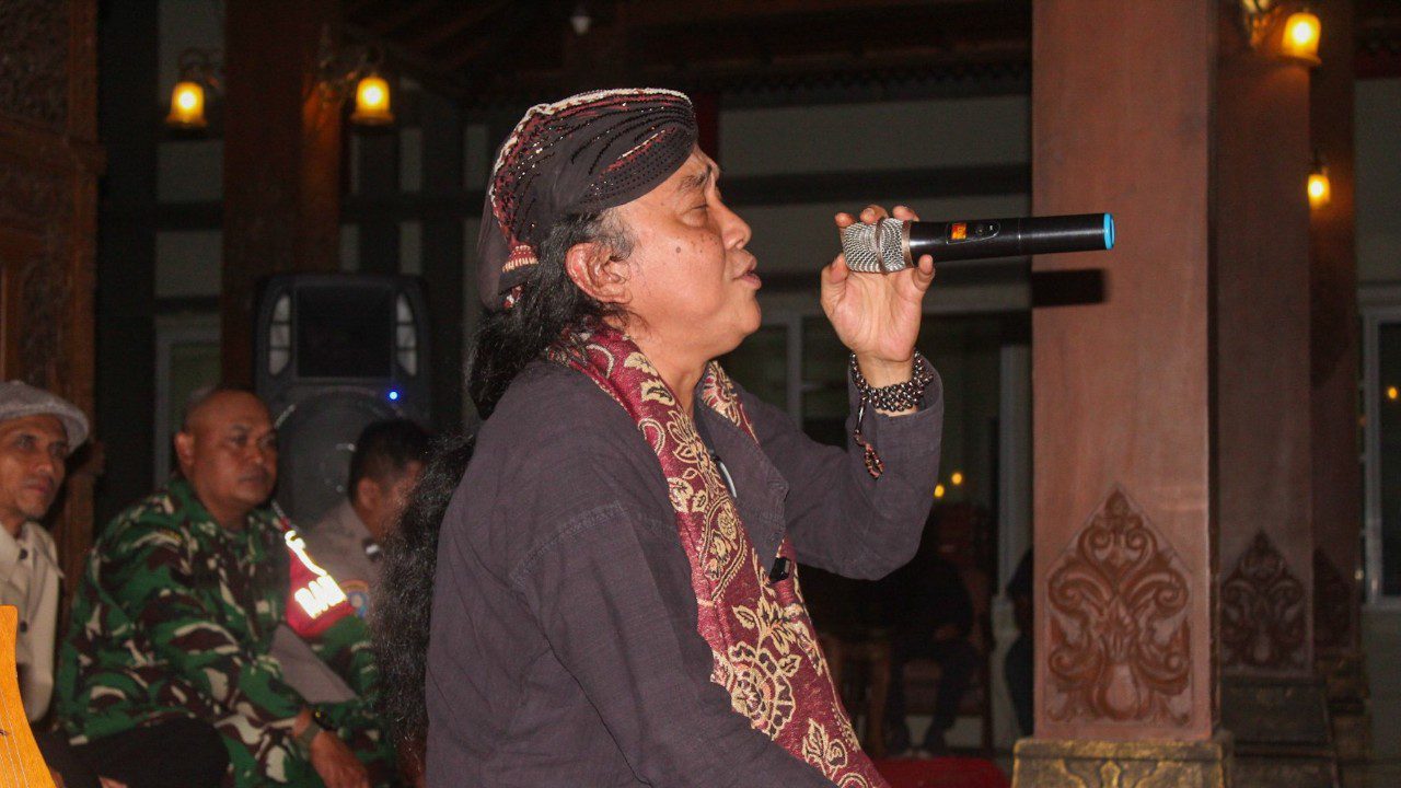 Mas Iwan Panembah pemimpin pusat Majelis Bangsa Manembah Ir. Setiawan Budhiarto atau yang akrab disapa Mas Iwan Manembah. Foto: Istimewa.
