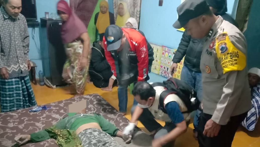 Seorang warga tewas diduga tersengat listrik. Foto: Istimewa.