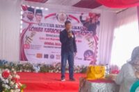 Ketua Soda Mas Bresel, Soegiona Listiono memberikan sambutan pada Lomba Karaoke Dangdut Koplo, Sabtu (30/8/2025). Foto: Portal Pantura/Yudhi Prasetyo.