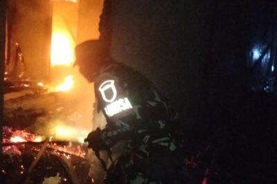 Babinsa Nekat Padamkan Api Tanpa APD, Aksi Heroik Tuai Pujian Warga Brebes