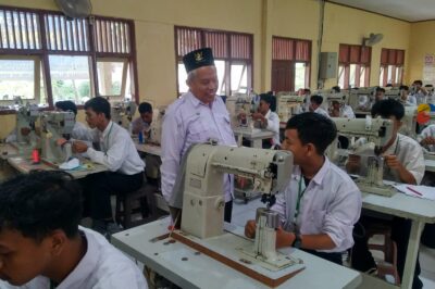 Viral! Pemuda Gagal Melamar Kerja karena Lowongan Khusus Perempuan, Brebes Ungkap Realita Industri