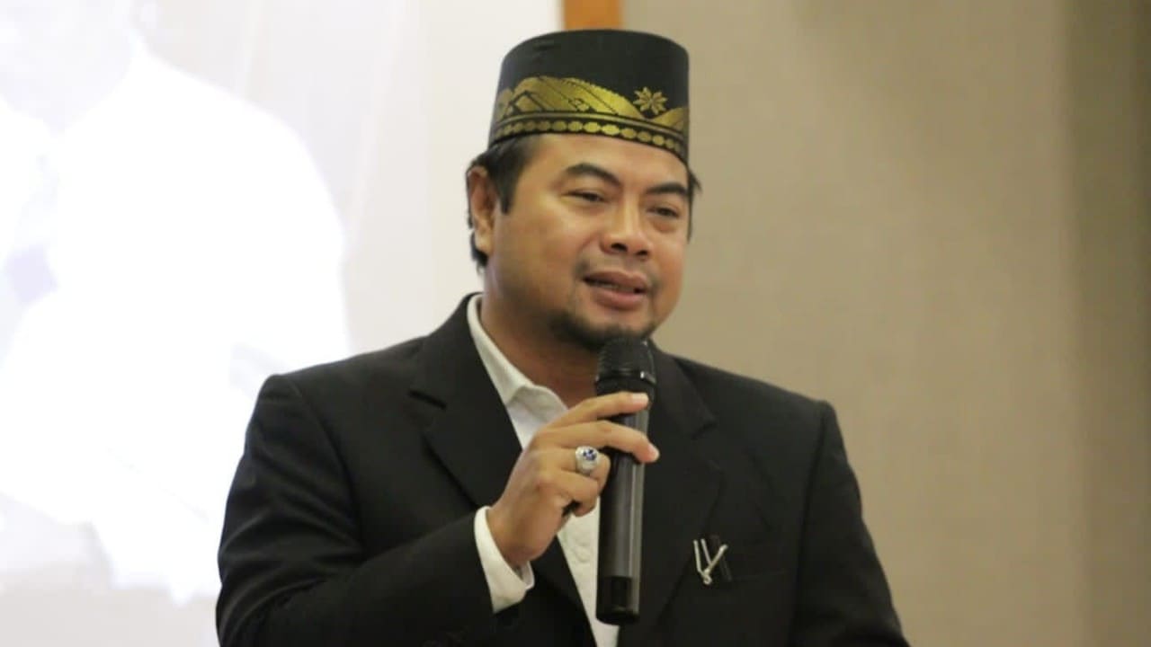 Aly Sobirin El-Muannatsy.
