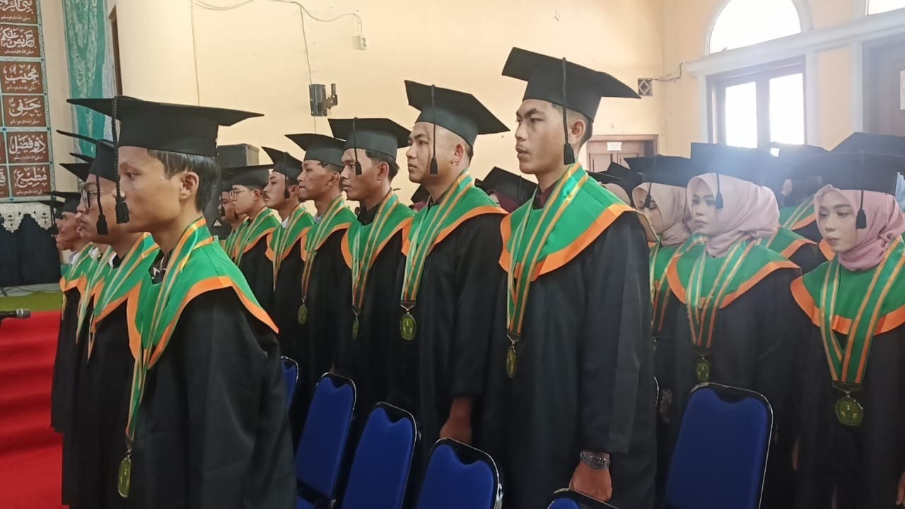 Akper Al Hikmah 2 Benda, Sirampog, Brebes menggelar wisuda pada Selasa (14/10/2025). Foto: Portal Pantura/Yudhi Prasetyo.