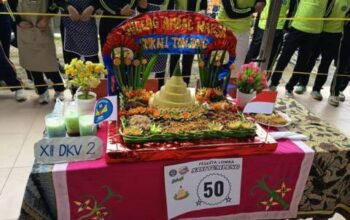 Lomba Tumpeng HUT ke-22 SMK N 1 Tonjong Lomba Tumpeng HUT ke-22 SMK N 1 Tonjong