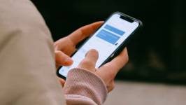 Ilustrasi HP / Ponsel. Foto: Anna Shvets/pexels.