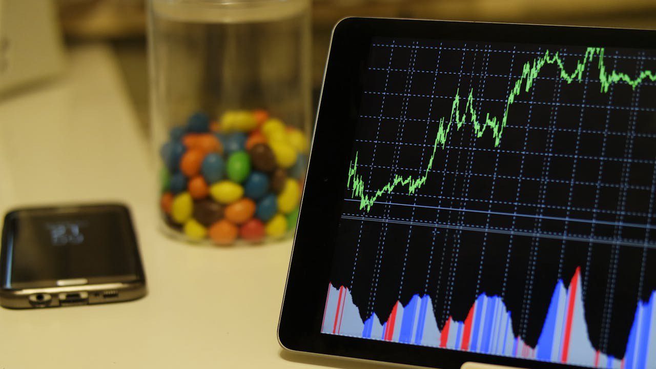 Ilustrasi trading. Foto: Burak The Weekender/pexels.