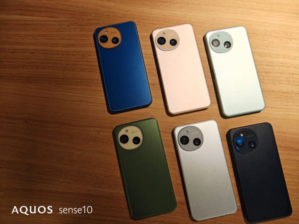 Line up produk terbaru Sharp sense10 dengan warna yang gemes.
