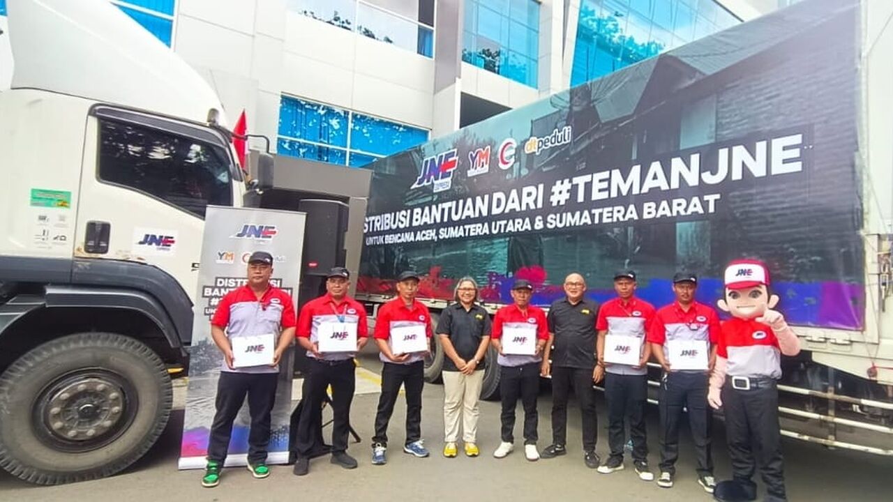 JNE Gerakkan 500 Ton Selamatkan Korban Banjir dan Longsor di Sumatera dan Aceh