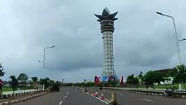 Menara Pandang Teratai di Jalan Soekarno, Purwokerto, menjadi ikon baru Kabupaten Banyumas sejak diresmikan pada 2022. Menara setinggi lima lantai ini dilengkapi jembatan kaca di lantai tiga, coffee shop di lantai satu, dan area outdoor di lantai atas. Buka setiap hari pukul 09.00-22.00 WIB. Foto: Ist