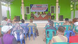 Suasana Musyawarah Desa Khusus (Musdesus) pembahasan lokasi pembangunan Koperasi Desa Merah Putih (KDMP) di Gedung Pusat Kesehatan Desa Kalijurang, Kecamatan Tonjong, Kabupaten Brebes, Selasa (9/12/2025). Musdesus dihadiri Kepala Desa, BPD, perangkat desa, dan tokoh masyarakat, ketua RT dan RW untuk membahas rencana investasi senilai Rp3 miliar yang ditargetkan menyumbang 20 persen SHU ke kas desa. Foto: Portal Pantura/Yudhi Prasetyo.