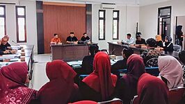 Ada harapan baru untuk tenaga honorer dan lulusan PPG di Brebes! DPRD berkomitmen mengadvokasi hingga ke pemerintah pusat. Proses pendataan ulang segera dilakukan.