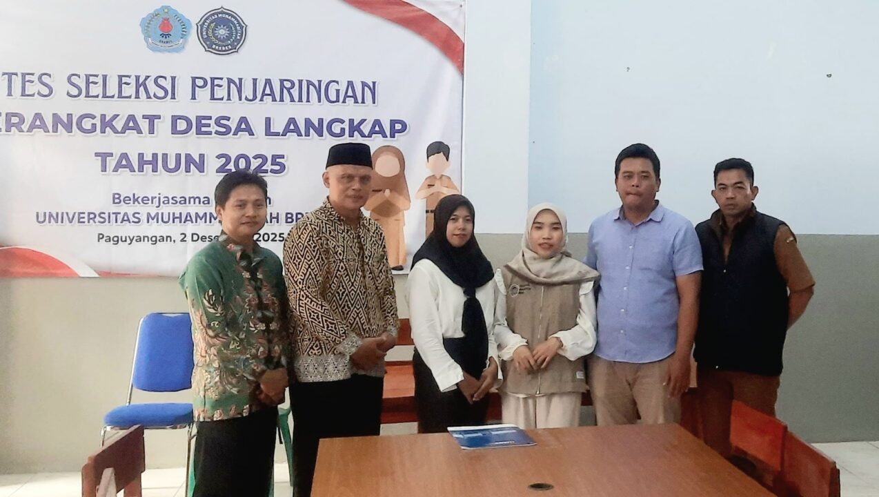 Tak menyerah setelah dua kali gagal. Sani Ristiawati akhirnya berhasil meraih peringkat pertama dalam tes seleksi perangkat Desa Langkap, Brebes, dengan nilai 157. Ia mengungguli 12 peserta sarjana dalam seleksi yang digelar di UMBS, Senin (2/12/2024). Foto: Portal Pantura/Yudhi Prasetyo.