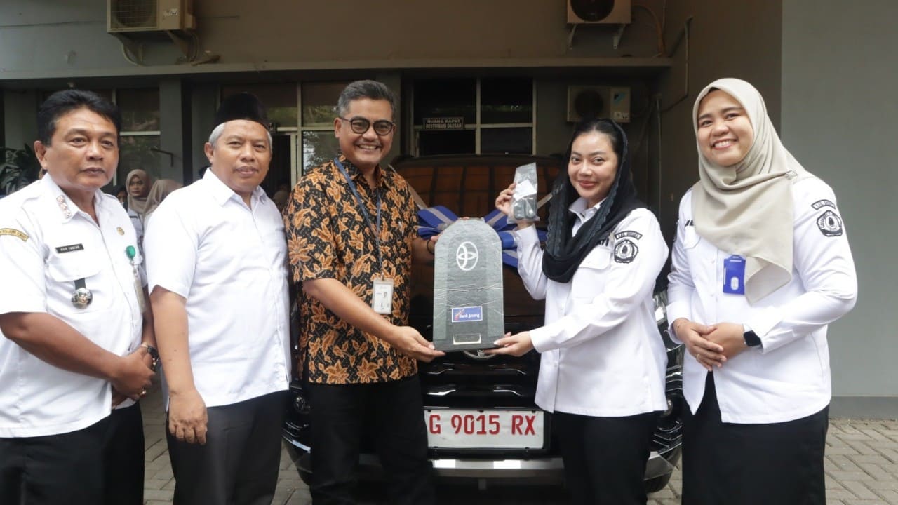 Bapenda Brebes Terima Hibah Mobil Operasional, Target Pajak 2026 Naik Rp7 Miliar