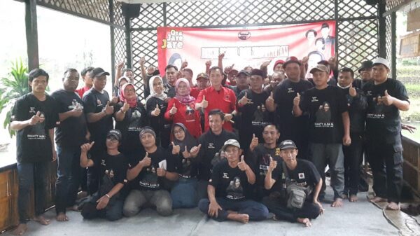 Rayakan Ulang Tahun Megawati, Relawan Ora Jare Jare PDIP Brebes Gelar Baksos dan Aksi Peduli Lingkungan