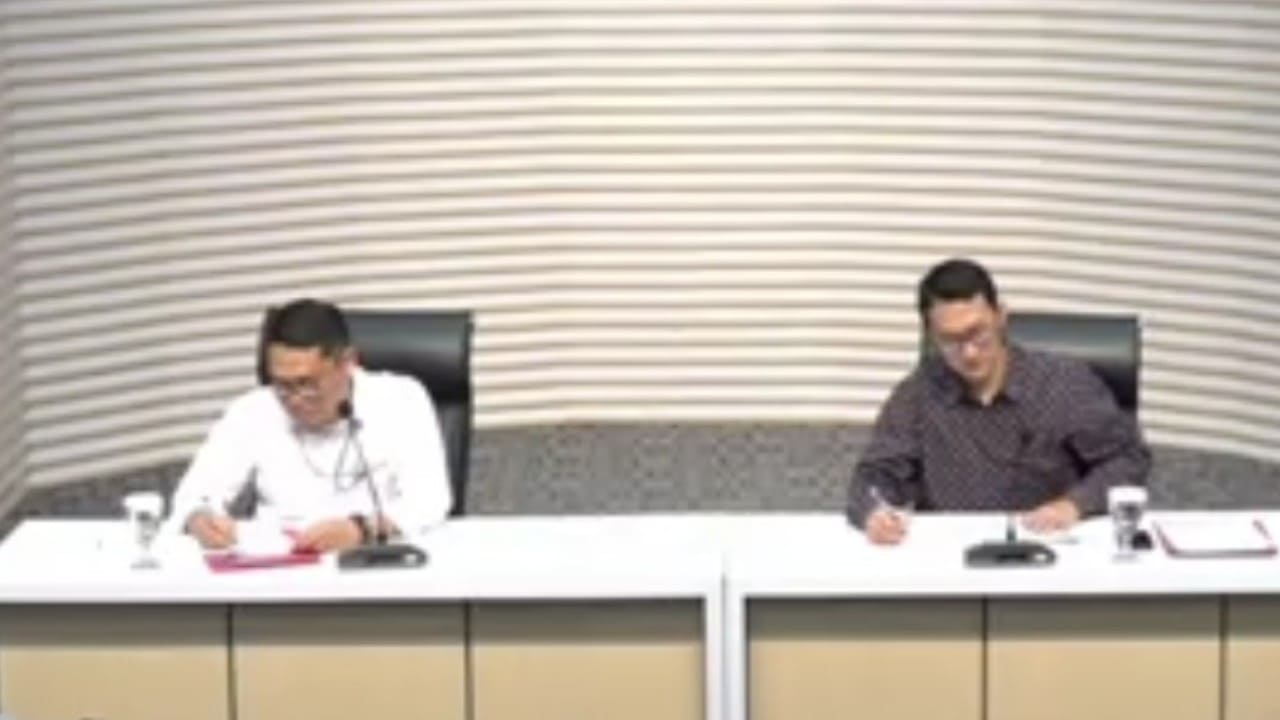 Plt Deputi Penindakan dan Eksekusi KPK Asep Guntur Rahayu memberikan keterangan pers terkait penetapan tersangka Bupati Pati Sudewo dalam kasus pemerasan calon perangkat desa di Gedung KPK, Jakarta Selatan, Selasa (20/1/2026). KPK mengungkap tarif pemerasan yang awalnya ditetapkan Rp 125 juta di-mark up menjadi Rp 225 juta oleh anak buah bupati. (Foto: Tangkapan layar X  @KPK_RI)