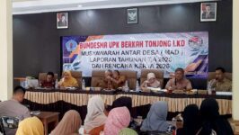 Paparan data kinerja BUMDESMA UPK Berkah Tonjong yang menunjukkan pertumbuhan aset dari Rp3 miliar saat berdiri hingga Rp13,3 miliar di 2025. (Foto: Portal Pantura/Yudhi Prasetyo)