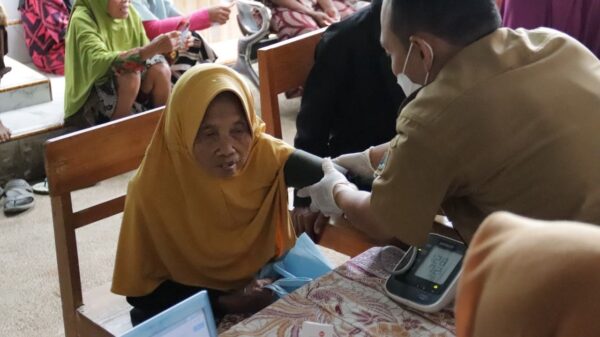 Peringati HUT ke-348, Pemkab Brebes Gratiskan Layanan KTP hingga Cek Kesehatan untuk Disabilitas dan Lansia