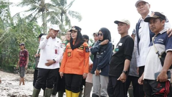 Banjir Sungai Keruh Adisana Brebes: Bupati Paramitha Lapor Gubernur Luthfi Minta Tambah Alat Berat