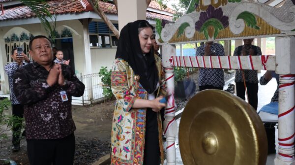 Pemkab Brebes Resmikan Revitalisasi 240 Sekolah dan Bantuan 1.673 Papan Digital Senilai Rp205 Miliar