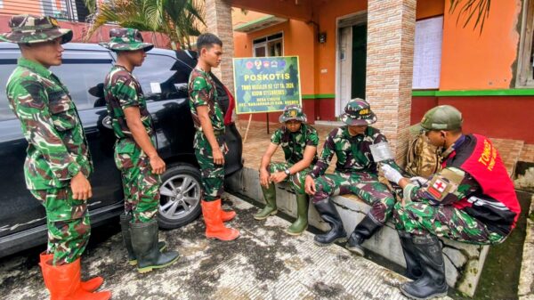 Cuaca Tak Menentu, Tim Kesehatan TMMD ke-127 Kodim Brebes Intensif Pantau Kondisi Satgas di Desa Cikuya