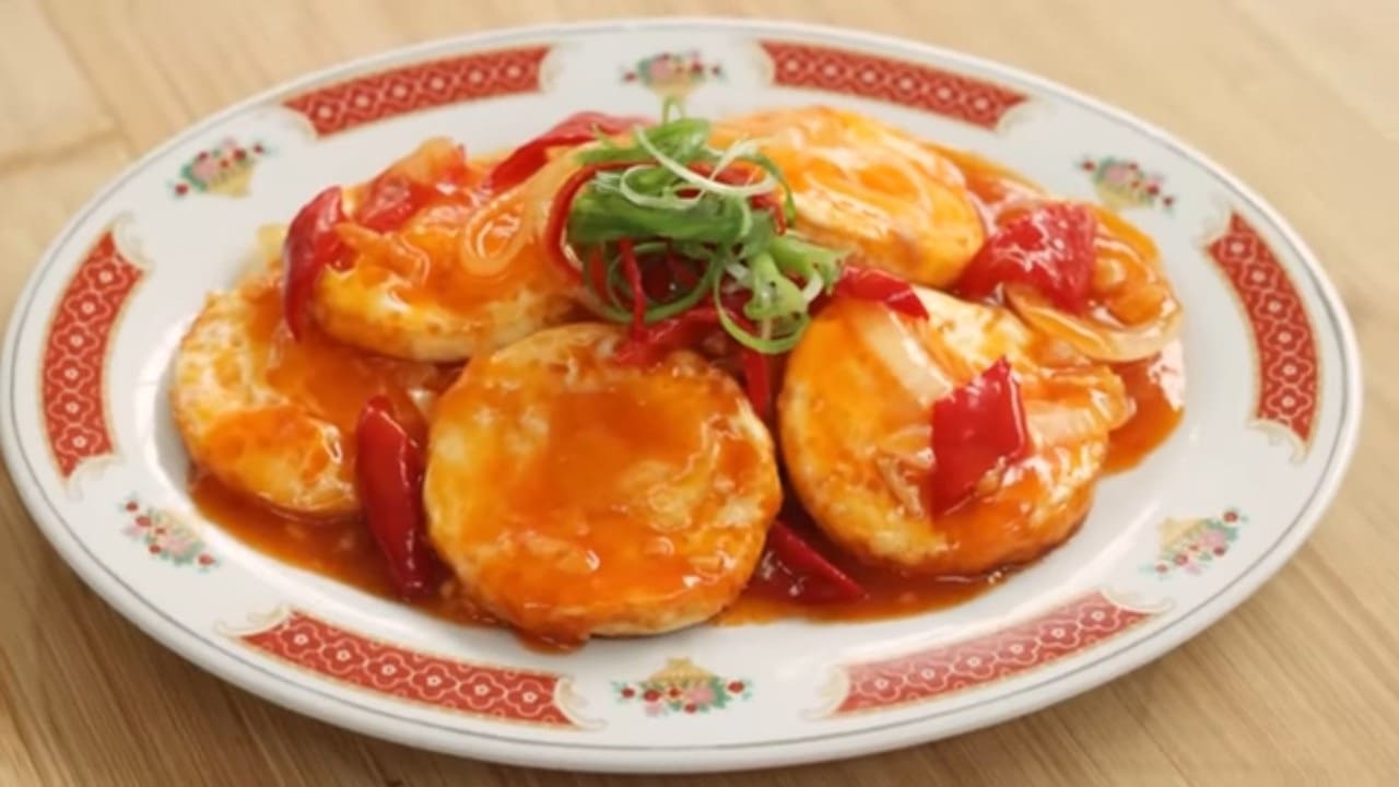 Lagi Bingung Masak Apa untuk Sahur? Coba Resep Telur Ceplok Asam Manis yang Gurih Segar Ini