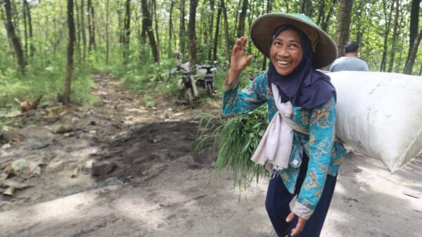 TMMD Kodim Brebes Bangun Akses Jalan Desa Cikuya, Warga Kini Lebih Aman Beraktivitas