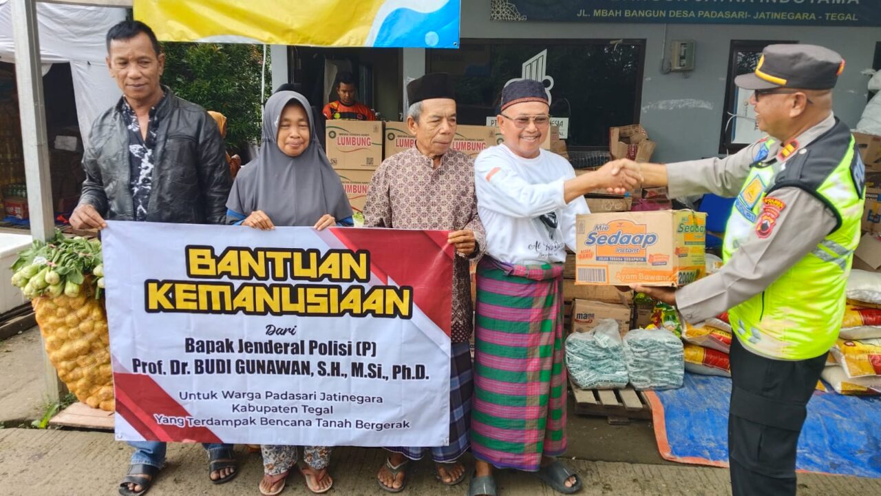 Polres Tegal, Bantuan Kemanusiaan untuk Pengungsi Tanah Bergerak di Padasari