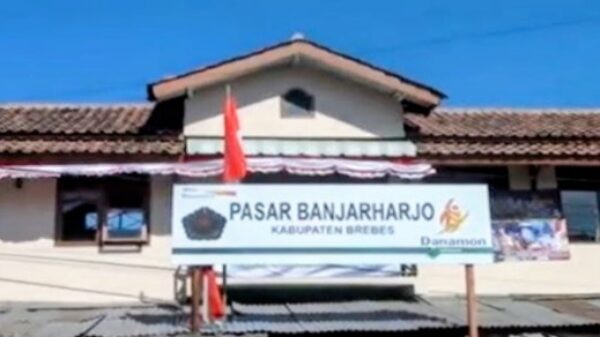 TMMD 127 Buka Akses Desa Cikuya, Aktivitas Ekonomi Pasar Banjarharjo Meningkat di Bulan Ramadhan