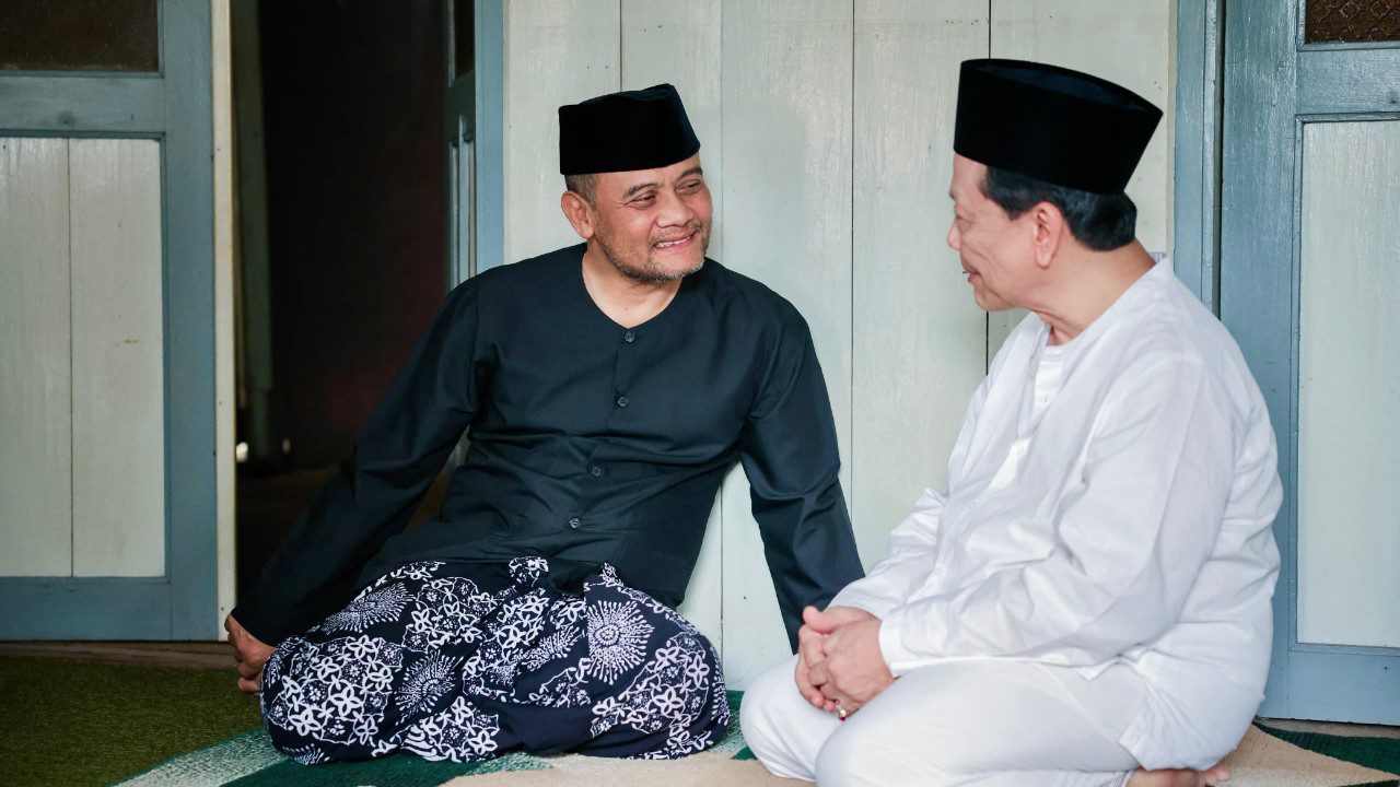 Gubernur Luthfi Salat Id di Simpanglima, Open House di Wisma Perdamaian
