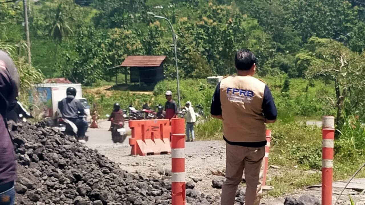 Bupati Tegal Targetkan Perbaikan Jalan Clirit Rampung 17 Maret Jelang Lebaran