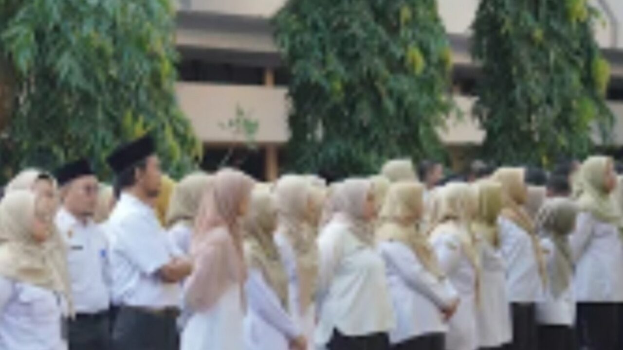 Apel Pasca Lebaran, Bupati Tegal Ingatkan ASN Tak Boleh Puas Diri