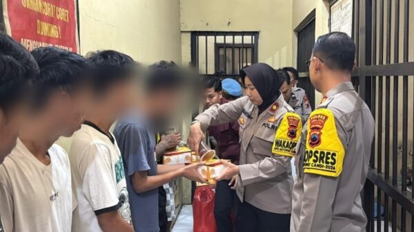 Kapolres Tegal Kota Bagikan Kebahagiaan Lebaran untuk Tahanan