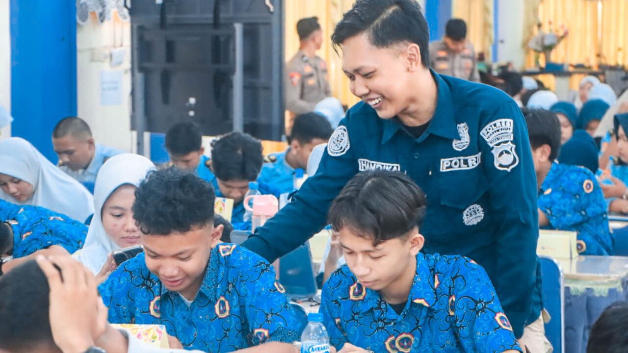 AI Masuk Sekolah, Polres Tegal Kota Bekali Siswa SMA Hadapi Era Kecerdasan Buatan