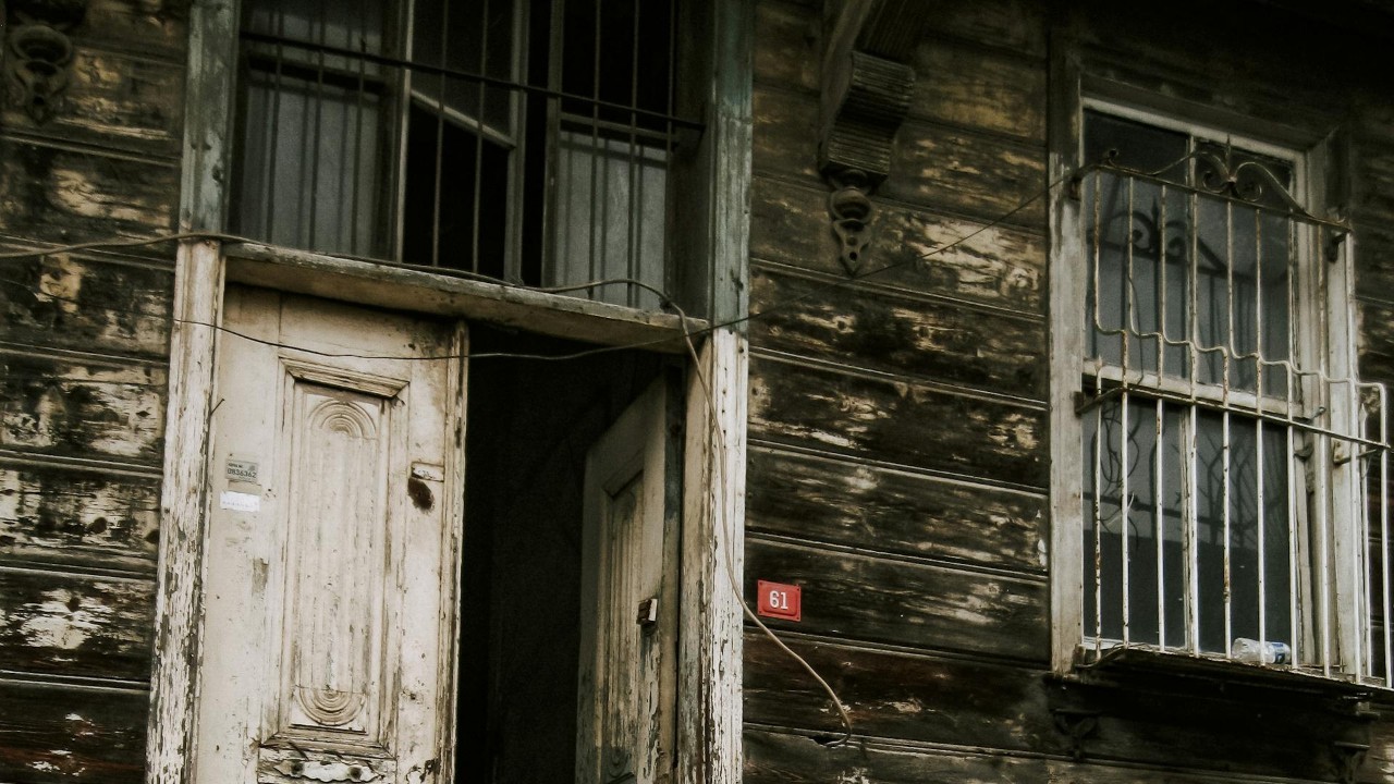 Ilustrasi rumah tua. (Foto: Ahmad Semsek/Pexels)