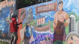 Peserta dari berbagai kota mengerjakan mural bertema Peradaban Kuno Nusantara dalam ajang Walicung Mural 2 di Walicung Park, Desa Wanatirta, Kecamatan Paguyangan, Kabupaten Brebes, Rabu (10/6/2026). (Foto: Portal Pantura/Yudhi Prasetyo)