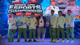 Tim BLACK ONION ESPORTS yang terdiri dari enam pelajar SMA Negeri 1 Bumiayu, Brebes, bersiap mewakili Kabupaten Brebes dalam ajang Kapolda Jateng Cup 2026 – Road to Kapolri Cup di De Tjolomadoe, Karanganyar, 20 Juni 2026. Foto: Humas Polres Brebes.