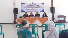 Pemerintah Desa Tonjong, Kecamatan Tonjong, Kabupaten Brebes, menggelar Musyawarah Desa untuk pembentukan tim RKPDes 2027 dan panitia BPD di gedung serbaguna desa, Jumat (24/7/2026). (Foto: Portal Pantura/Yudhi P)