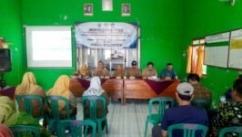 Suasana Musyawarah Desa (Musdes) sosialisasi pembentukan panitia penyusun RKPDes 2027 di aula balai Desa Purbayasa, Kecamatan Tonjong, Senin (20/7/2026). (Foto: Portal Pantura/Yudhi P)