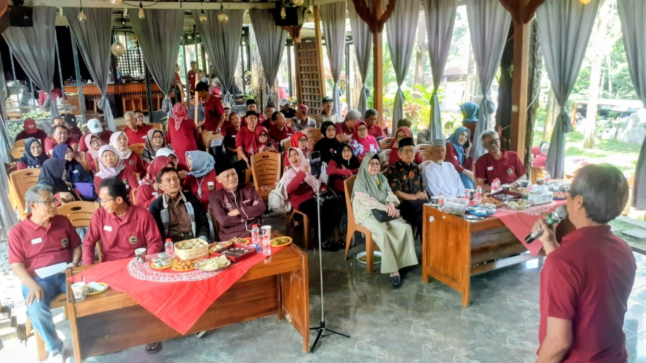 Reuni Alumni Pitu Sanga (Al Pisang) SMP N 1 Bumiayu Digelar di Tuk Sirah Paguyangan