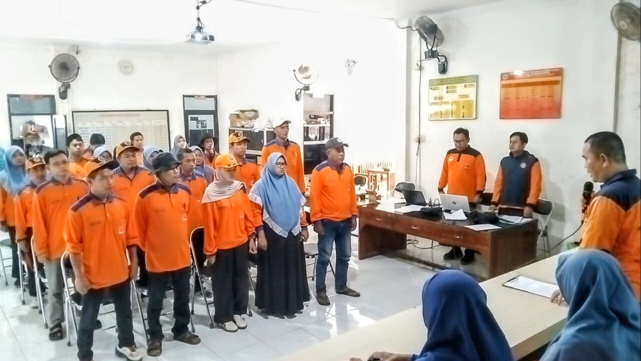 Desa Adisana Kukuhkan FPRB dan Tim Relawan Tanggap Darurat Bencana